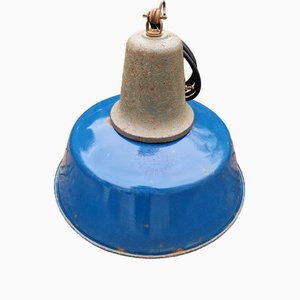 Industrielle Hängelampe aus Blauem Emaille & Gusseisenblech, Polen, 1950er and 60er