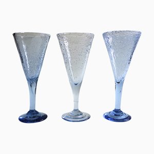 Copas de vino altas vintage hechas a mano en azul claro. Juego de 3