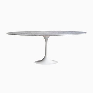 Mesa de comedor Tulip de Eero Saarinen, años 70