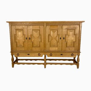 Credenza brutalista in quercia attribuita a Henning Kjærnulf