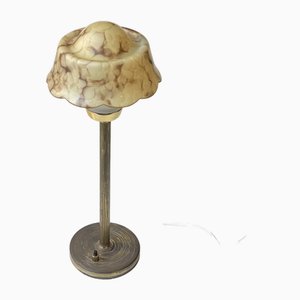 Lámpara de mesa danesa de latón y vidrio de mármol de Fog & Mørup, años 40