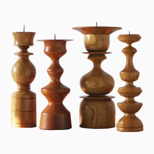 Skandinavische Kerzenhalter aus Holz, 4 . Set