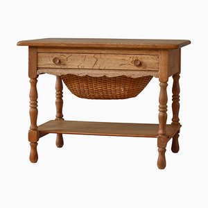 Mesa de costura de roble Quartersawn atribuido a Henning Kjærnulf, Dinamarca, años 60