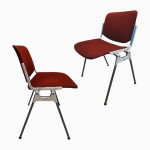 Stapelbare Mid-Century DSC 106 Stühle mit Gestell aus Eisen & Stoff von Gianfranco Piretti für Anonima Castelli, Italien, 1960er, 2er Set