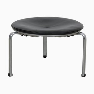 Tabouret PK-33 en Cuir Aura Noir de Poul Kjærholm