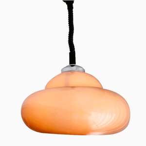 Lámpara colgante plegable italiana era espacial de acrílico coralino al estilo de Guzzini, años 70