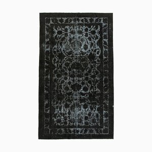 Türkischer Vintage Woo Schwarz überfärbter Teppich