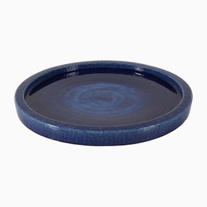 Piatto basso in gres con smalto blu profondo di Per Linnemann-Schmidt, 1963