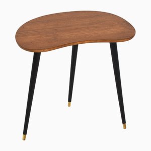 Petite Table d'Appoint en Forme de Rein en Teck avec 3 Pieds Noirs, 1950s