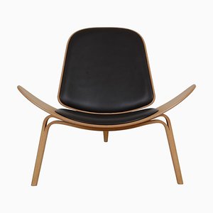 Shell Chair in Oak and Brown Leather from Hans Wegner