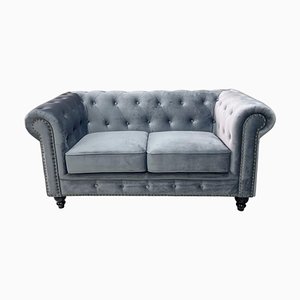 Chester Premium 2-Sitzer Sofa aus grauem Samt von Europa Antiques