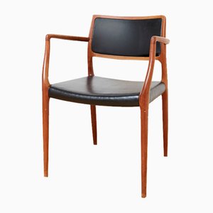 Silla modelo 65 de teca de Niels Otto Møller para JL Møllers, años 60