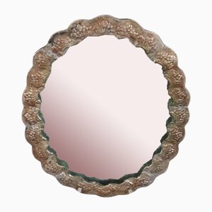Espejo de mano con marco plateado, de finales del siglo XIX