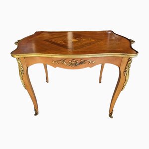 Louis XV Couchtisch mit Bronze-Finale