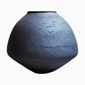 Schwarze Psykter Vase aus Steingut von Elena Vasilantonaki