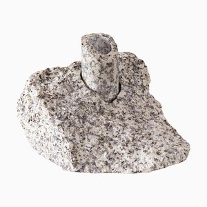 Weißer Abra Candelabra II aus Granit von Studio DO