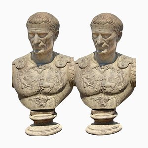 Julius Caesar Statuen aus Terrakotta, Ende 20. Jh., 2er Set