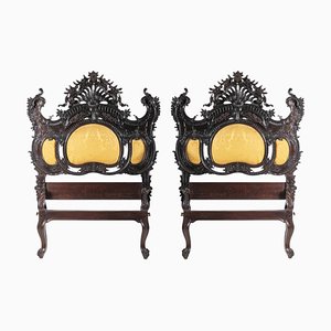 Camas de estilo portugués, de principios del siglo XIX. Juego de 2