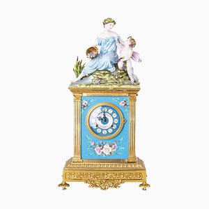 Orologio da tavolo in porcellana di Capodimonte, Italia, XX secolo, attribuito a Tiche