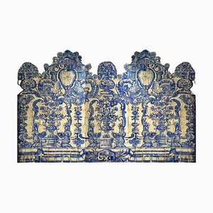 Panel de azulejos portugueses del siglo XVIII con decoración de jarrones
