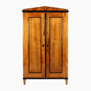 Biedermeier Kleiderschrank aus Kirschbaum