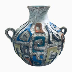 Art Pottery Studio Vase mit geschnitztem Griff, Spanien, 1960er