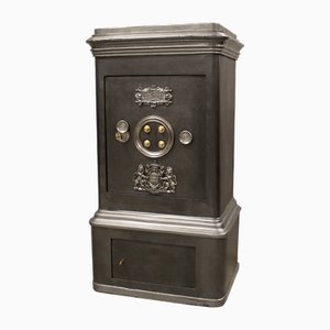 Vintage Safe in Iron