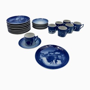 Decken und Wandteller für Weihnachten von Royal Copenhagen, Dänemark, 1980er, 23 . Set