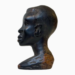 Buste Vintage Sculpté en Bois Noir, Afrique, 1960s