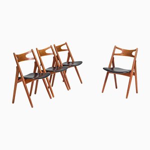 Sedie Sawbuck Ch29p in teak e pelle nera attribuite a Hans J. Wegner per Carl Hansen & Son, anni '60, set di 4