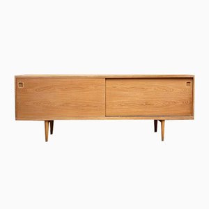 Dänisches Mid-Century Modern Sideboard aus Eiche von Niels O. Møller für JL Mollers, 1950er