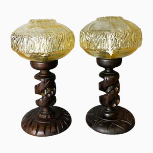 Afrikanische Mid-Century Tischlampen aus geschnitztem Holz & Bernsteinglas, 1970er, 2er Set