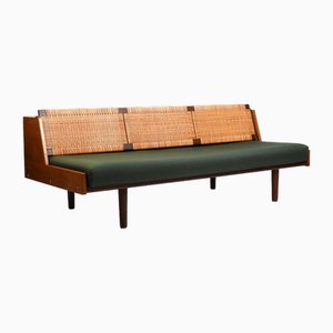 Divan Ge-258 en Teck/Cannage par Hans J. Wegner pour Getama, 1950s