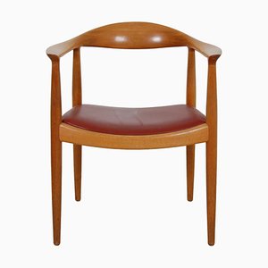 Fauteuil en Merisier et Cuir Rouge par Hans Wegner, 1990s