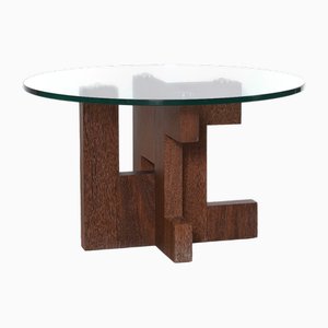 Mesa auxiliar estilo brutalista de vidrio y madera