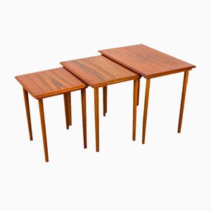 Tavolini ad incastro in teak, Danimarca, anni '60, set di 3