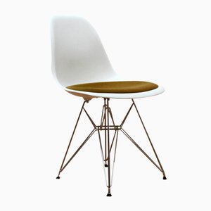 Sedia DSR di Charles & Ray Eames per Vitra