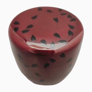 Vintage Japanese Netsuke Matcha Container with Maki-E Lacquer in Bordeaux Colour with Black Petals, 1960-70s