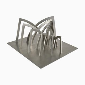 Margot Zanstra, Escultura arquitectónica abstracta, años 60, Acero inoxidable