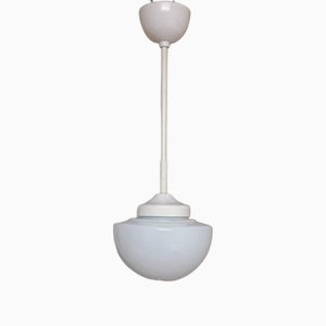 Lampada da soffitto Art Déco vintage con struttura in metallo bianco e paralume in vetro bianco opaco, Germania, anni '30