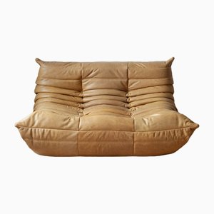 Divano a due posti Togo in pelle marrone cammello di Michel Ducaroy per Ligne Roset