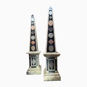 Obeliscos vintage de mármol. Juego de 2