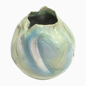 Vase Postmoderne Sculptural Fait Main Vert Irisé et Bleu en Faïence Vernie, Italie, 1960s