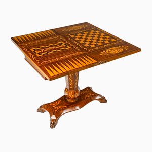 Tavolo da gioco intarsiato in legno
