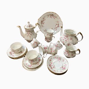 Fine English Porcelain Service, Set of 16