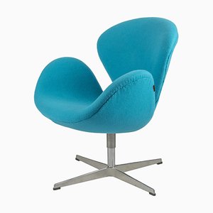 Türkisfarbener Modell 3320 Swan Chair von Arne Jacobsen für Fritz Hansen, 1970er