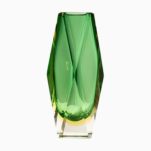 Kleine handgearbeitete Vase aus grünem Muranoglas, Flavio Poli zugeschrieben, Italien, 1970er