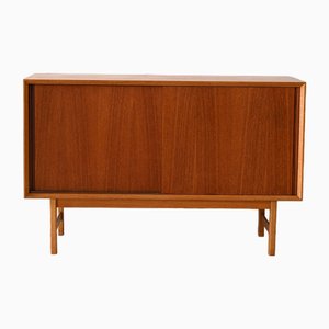 Kleines skandinavisches Sideboard mit Schiebetüren, 1960er