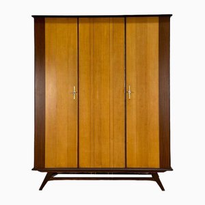 Armario vintage de madera