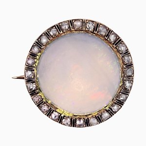 Runde Brosche aus 18 Karat Gelbgold mit Opal, Diamanten & Emaille, 1930er